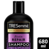 Tresemmé Biotin Repair Shampoo (680 ml)