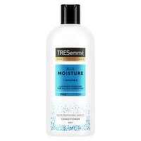 Tresemme Rich Moisture Conditioner (680 ml)