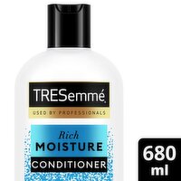 Tresemme Rich Moisture Conditioner (680 ml)